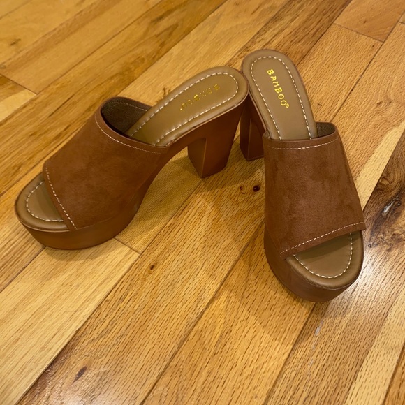 Open Toe Platform Tan Heels - Picture 3 of 4